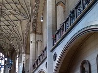 048-Vista da extensao direita com bancos e pulpito