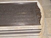 049-Lapide com os restos mortais de Lutero debaixo do pulpito