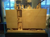 024-Replica dem miniatura da mina de cobre do Pai de Lutero