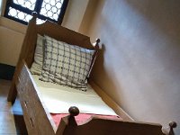 028-Uma cama - pelo tamanho poderia ter sido de Lutero