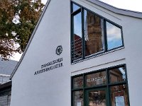 025-A entrada e por aqui